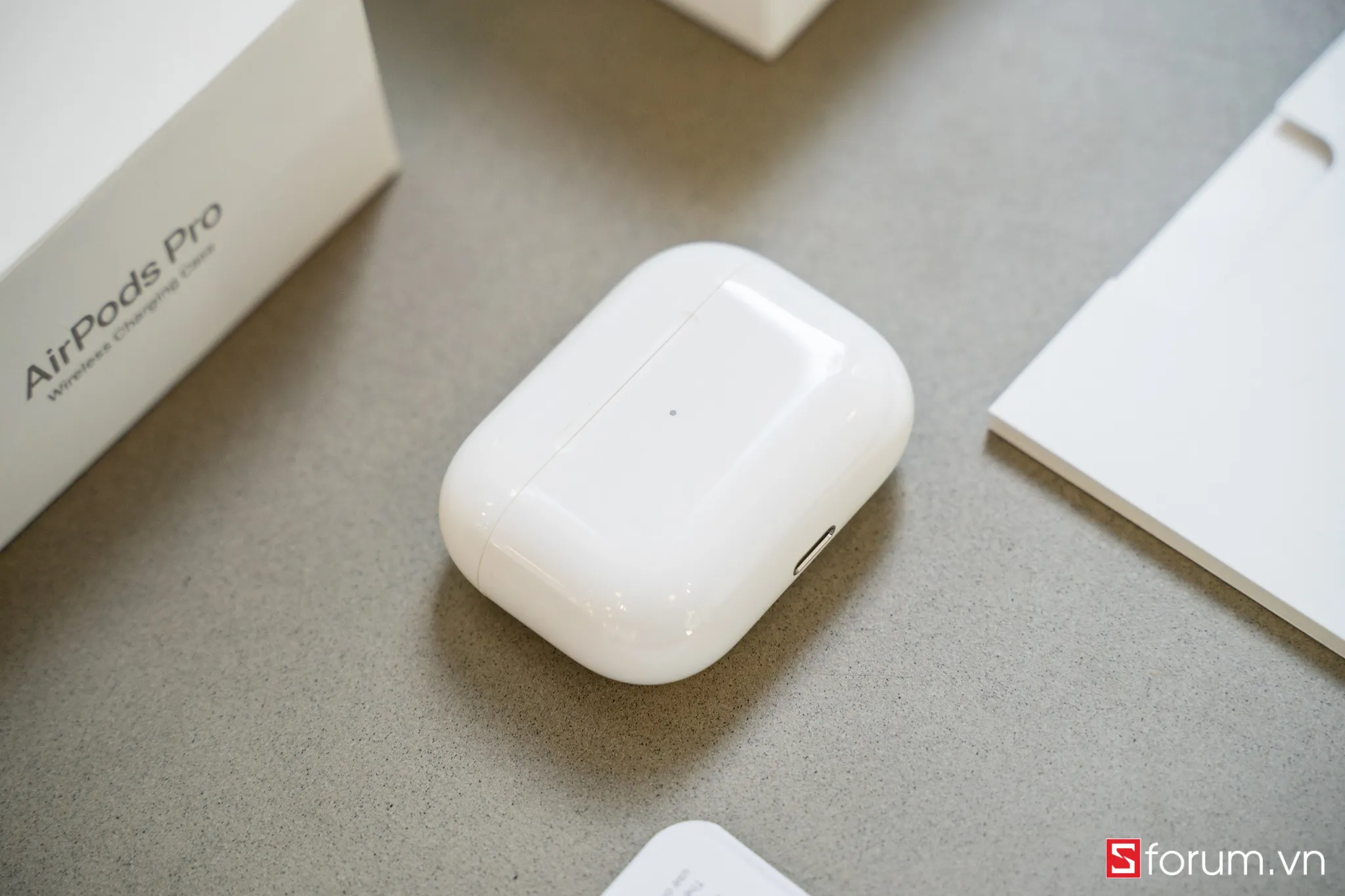 Sforum - Trang thông tin công nghệ mới nhất AirPods-Pro-6 Những vấn đề thường gặp khi sử dụng Apple AirPods và cách khắc phục 