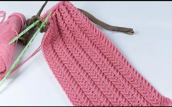Cách đan khăn len kiểu xương cá