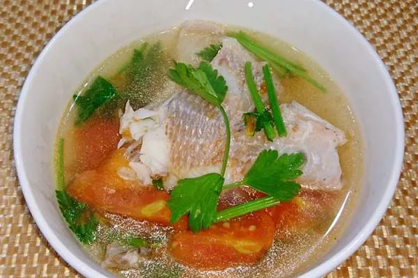 cá điêu hồng nấu canh ngót