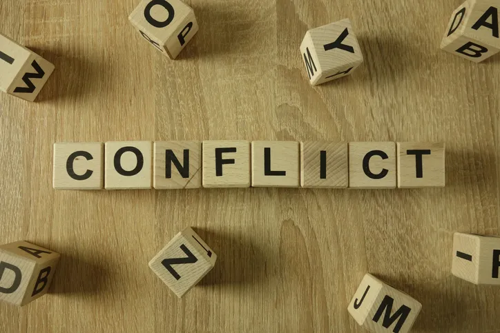 conflict là gì