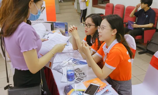 Ngày hội thực tập sinh - NEU Internship Day 2020: Hành trang thực tập cho sinh viên thời kỳ hậu Covid-19