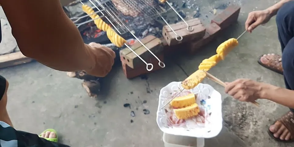 Cách nướng thịt lợn bằng than củi