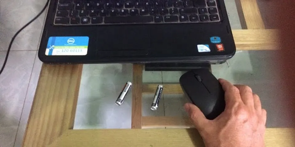 Kết nối bàn phím có dây với laptop