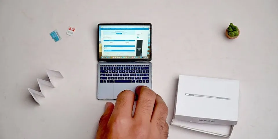 Laptop mini Apple
