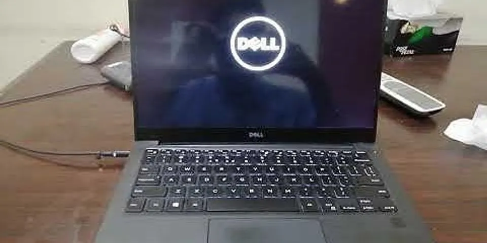Why does my laptop shuts down when unplugged?