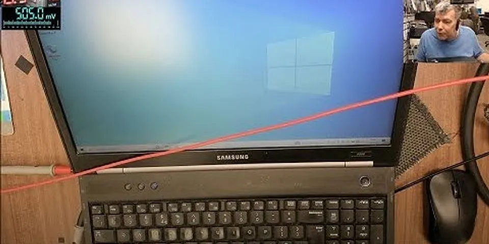 Why is my Samsung laptop blinking red?