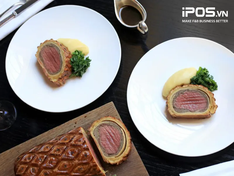 Beef Wellington - Món Signature nổi tiếng của đầu bếp Gordon Ramsey